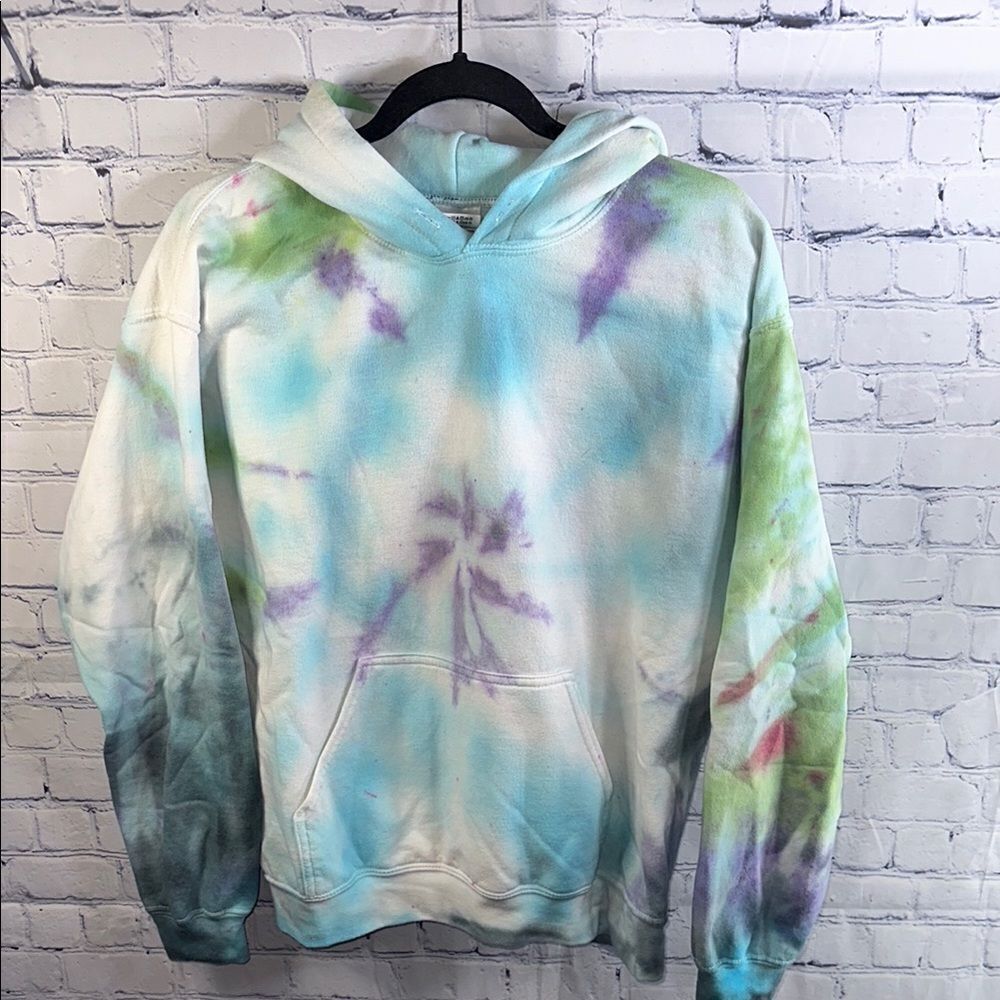 🌀 Unisex Gildan Tie Dye Hoodie - Size Medium